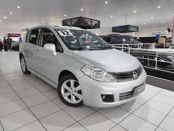 NISSAN TIIDA 1.8 SL 16V FLEX 4P MANUAL NISSAN TIIDA 1.8 SL 16V FLEX 4P MANUAL